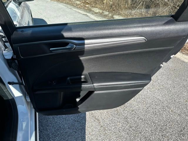 Used 2018 Ford Fusion SE image 21