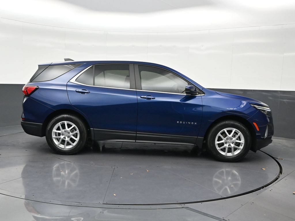 Used 2023 Chevrolet Equinox LT w/ Driver Convenience Package FWD image 7