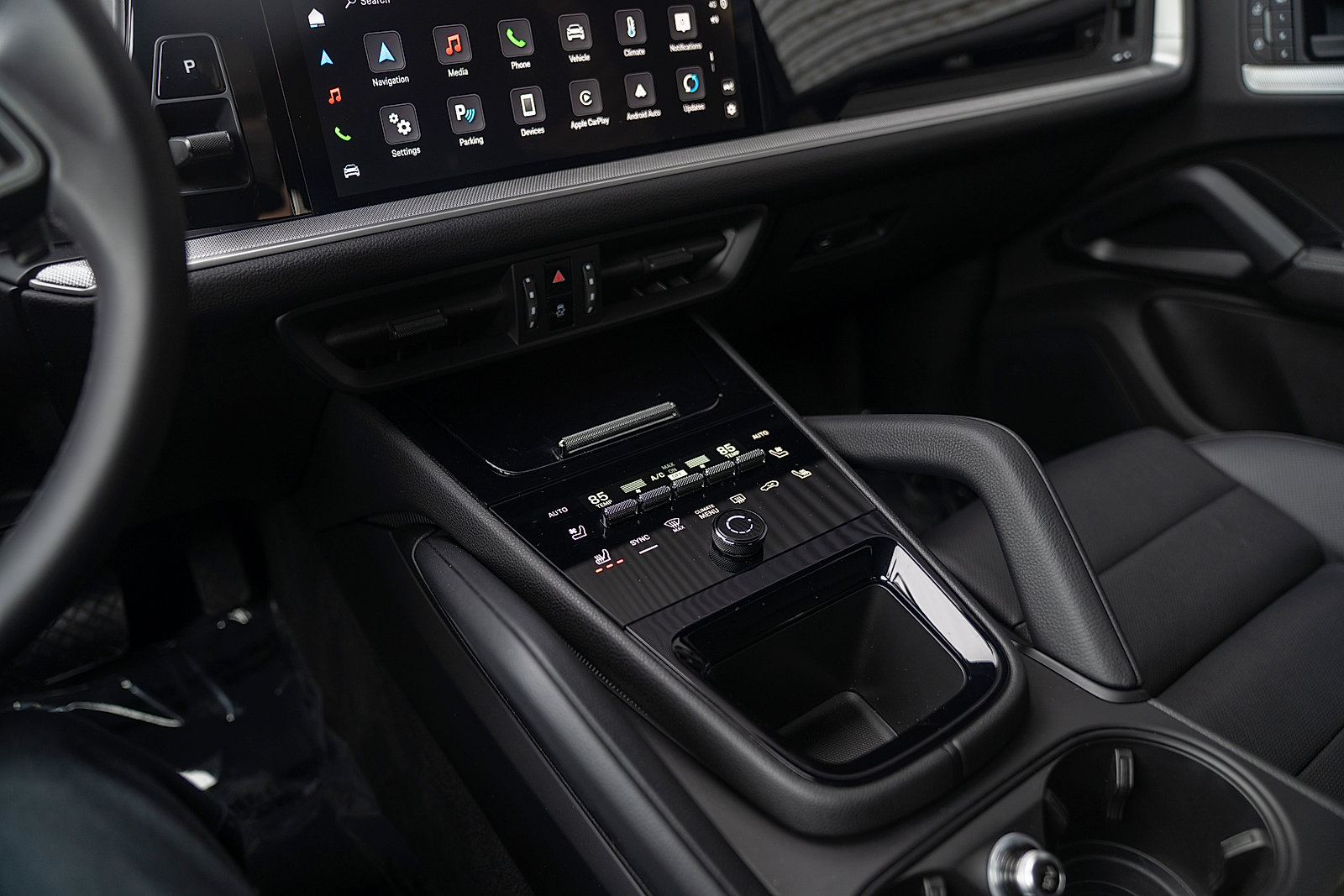 Certified 2025 Porsche Cayenne image 13