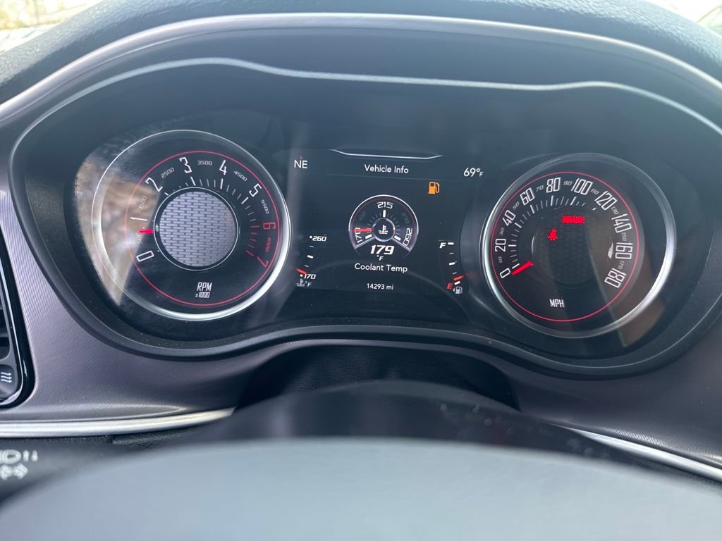 Used 2022 Dodge Challenger R/T Scat Pack RWD image 10