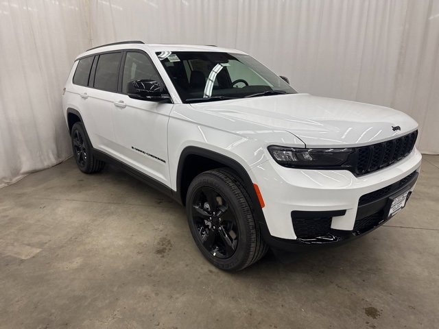 New 2025 Jeep Grand Cherokee L Altitude image 1