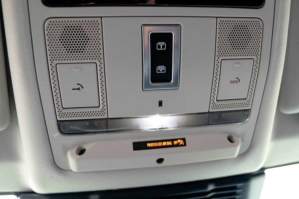 Used 2025 Land Rover Discovery Sport S image 27