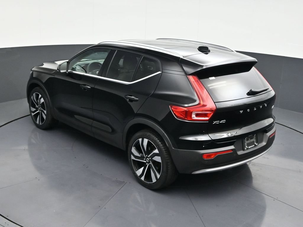 Certified 2023 Volvo XC40 B5 Ultimate w/ Protection Package image 18