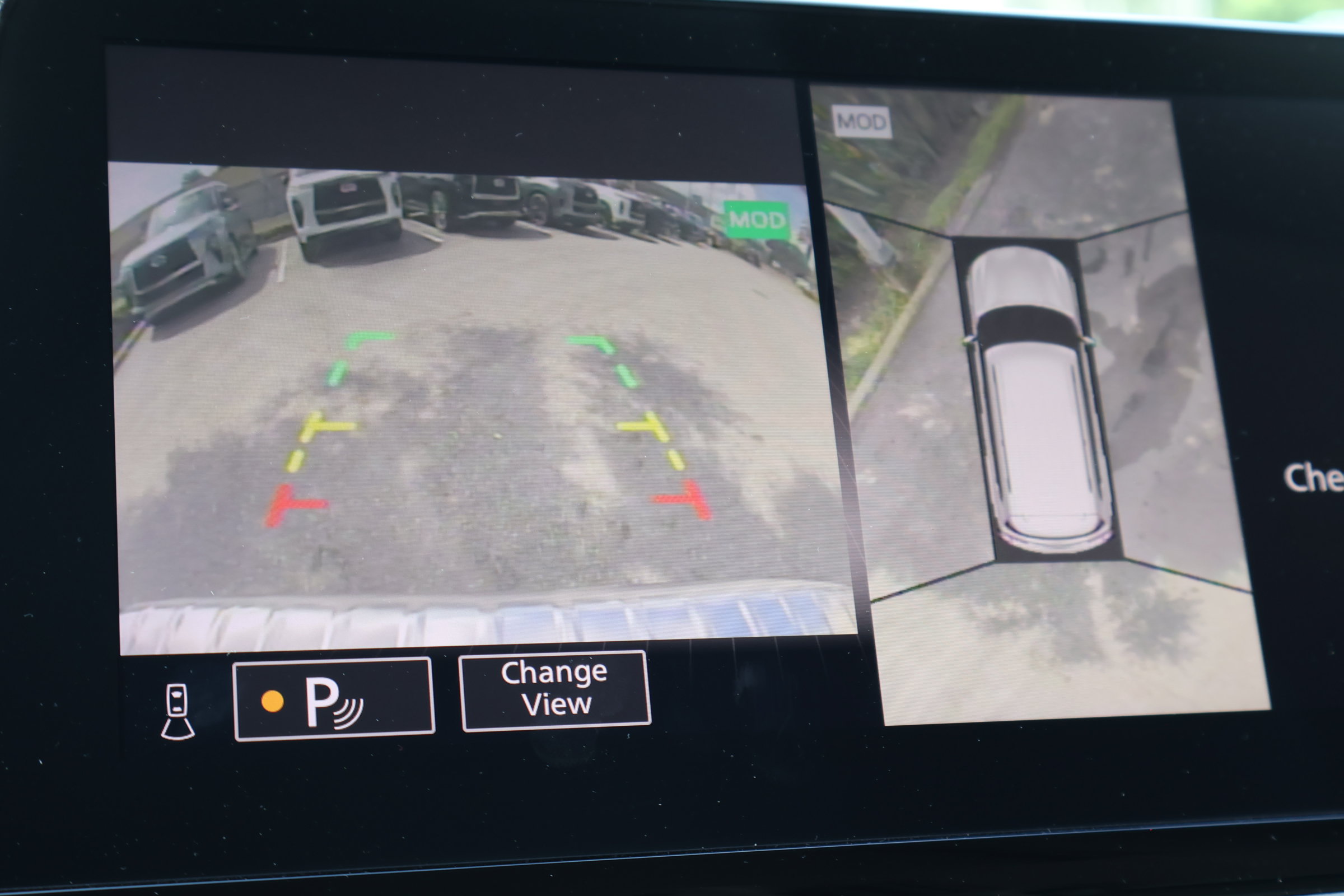 Used 2023 INFINITI QX80 Premium Select w/ Cargo Package AWD/4WD image 4