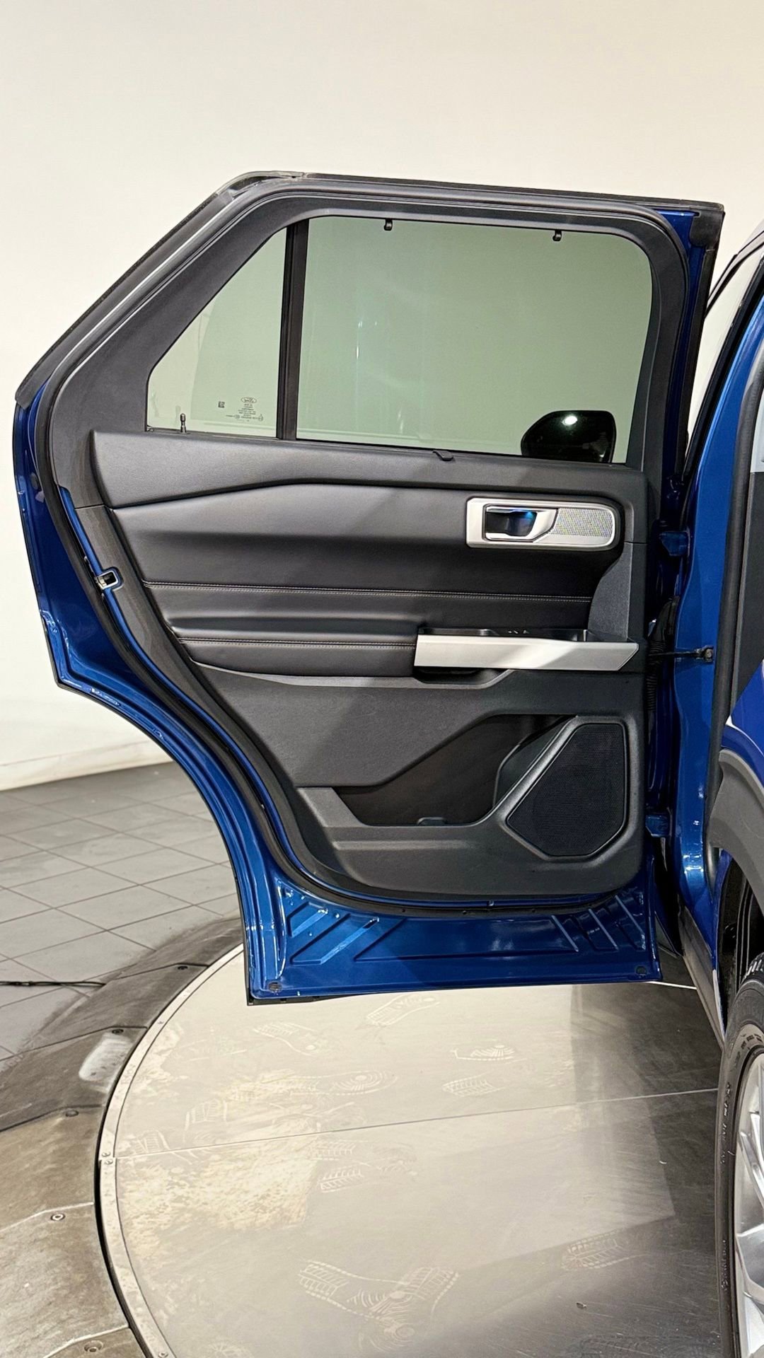 Used 2021 Ford Explorer Limited w/ Equipment Group 301A image 49