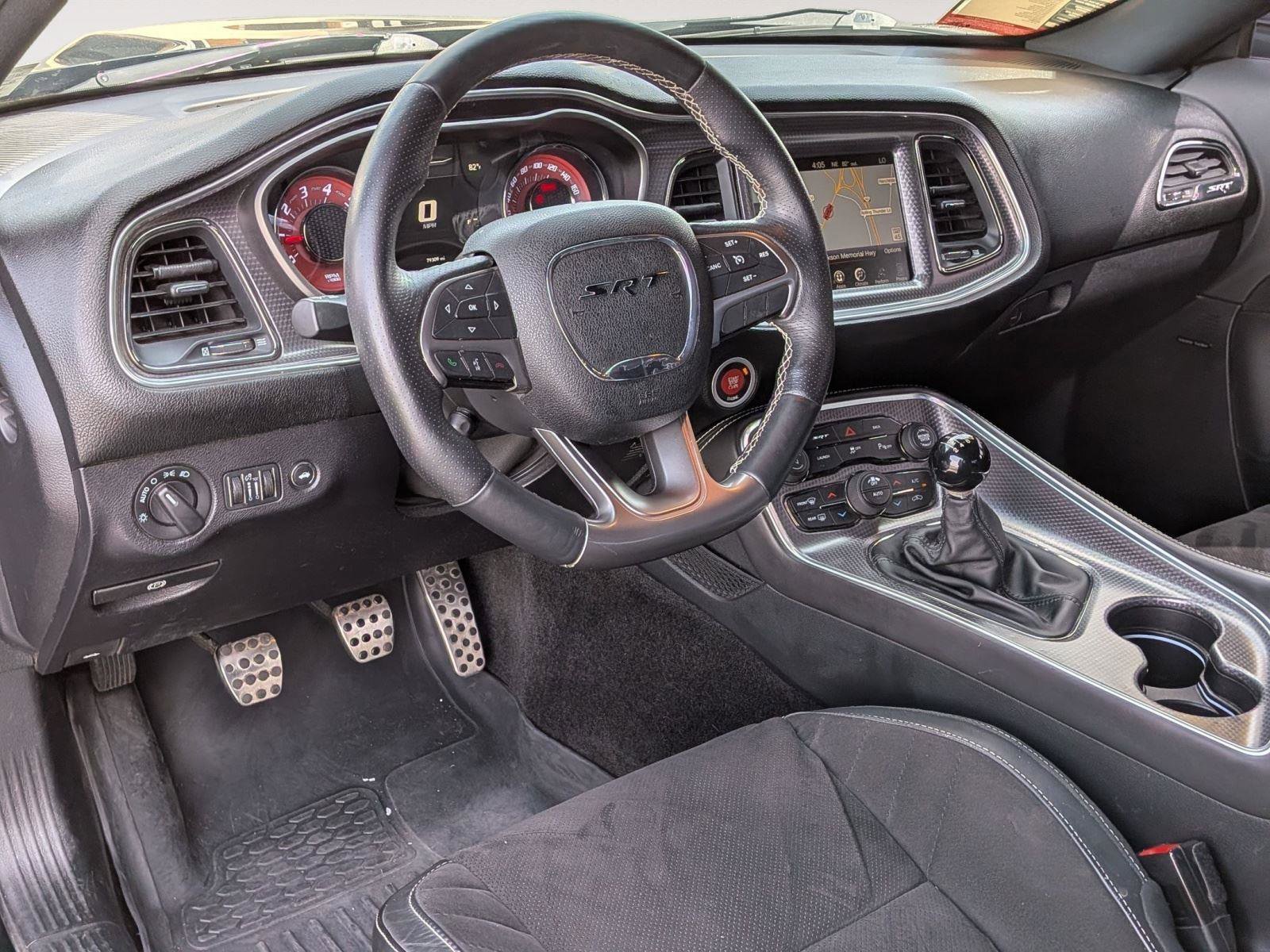 Used 2015 Dodge Challenger SRT Hellcat RWD image 10
