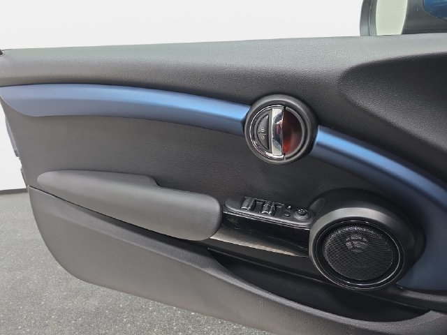 Used 2021 MINI Cooper S w/ Sidewalk Package FWD image 23