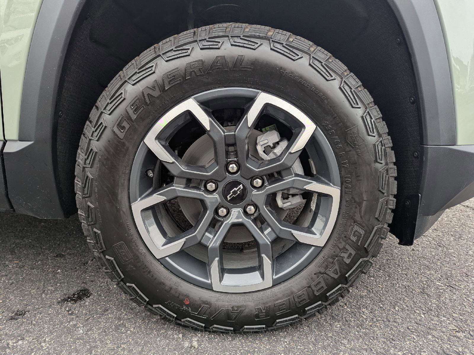 New 2026 Chevrolet Equinox ACTIV w/ Convenience Package III image 19