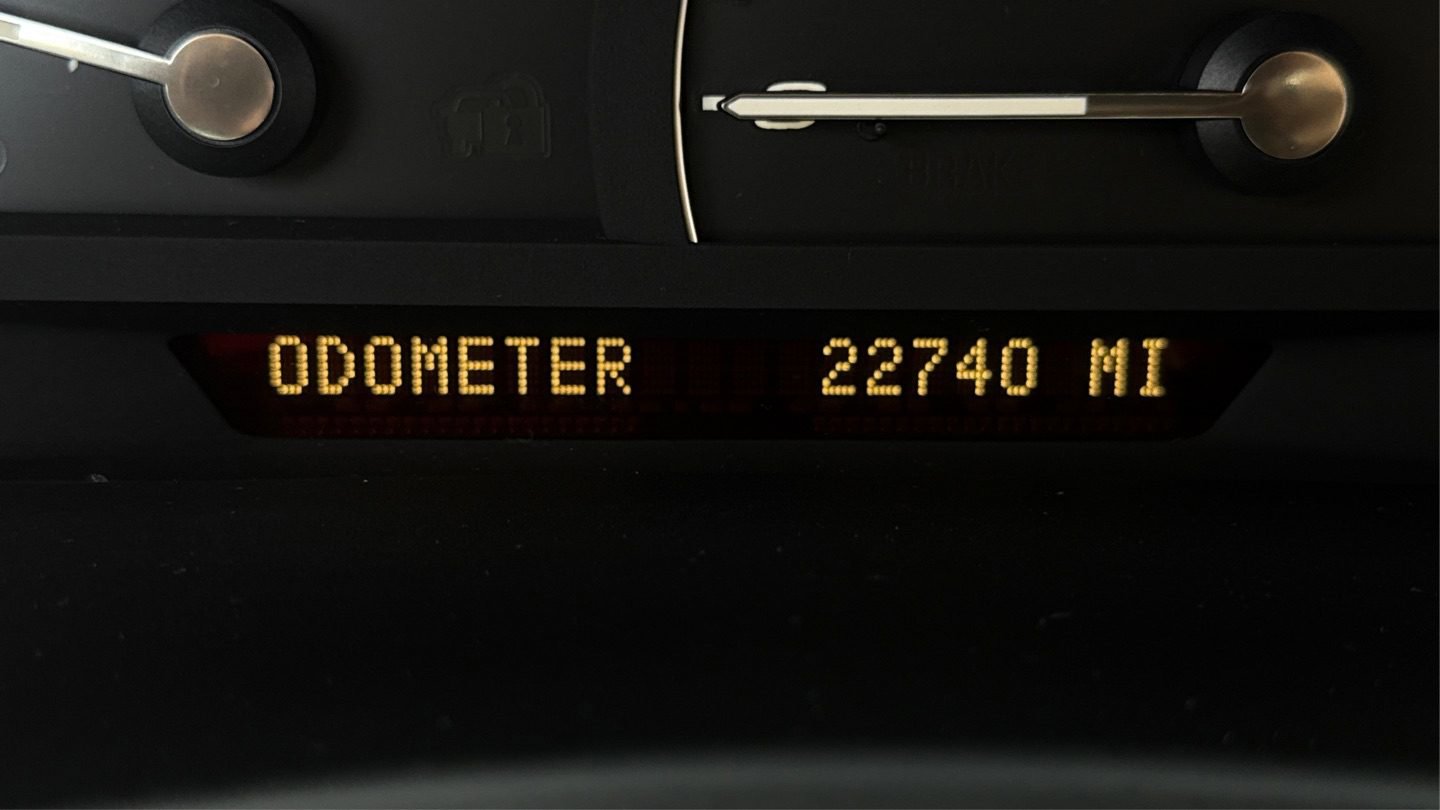 Used 2009 Cadillac XLR RWD image 10