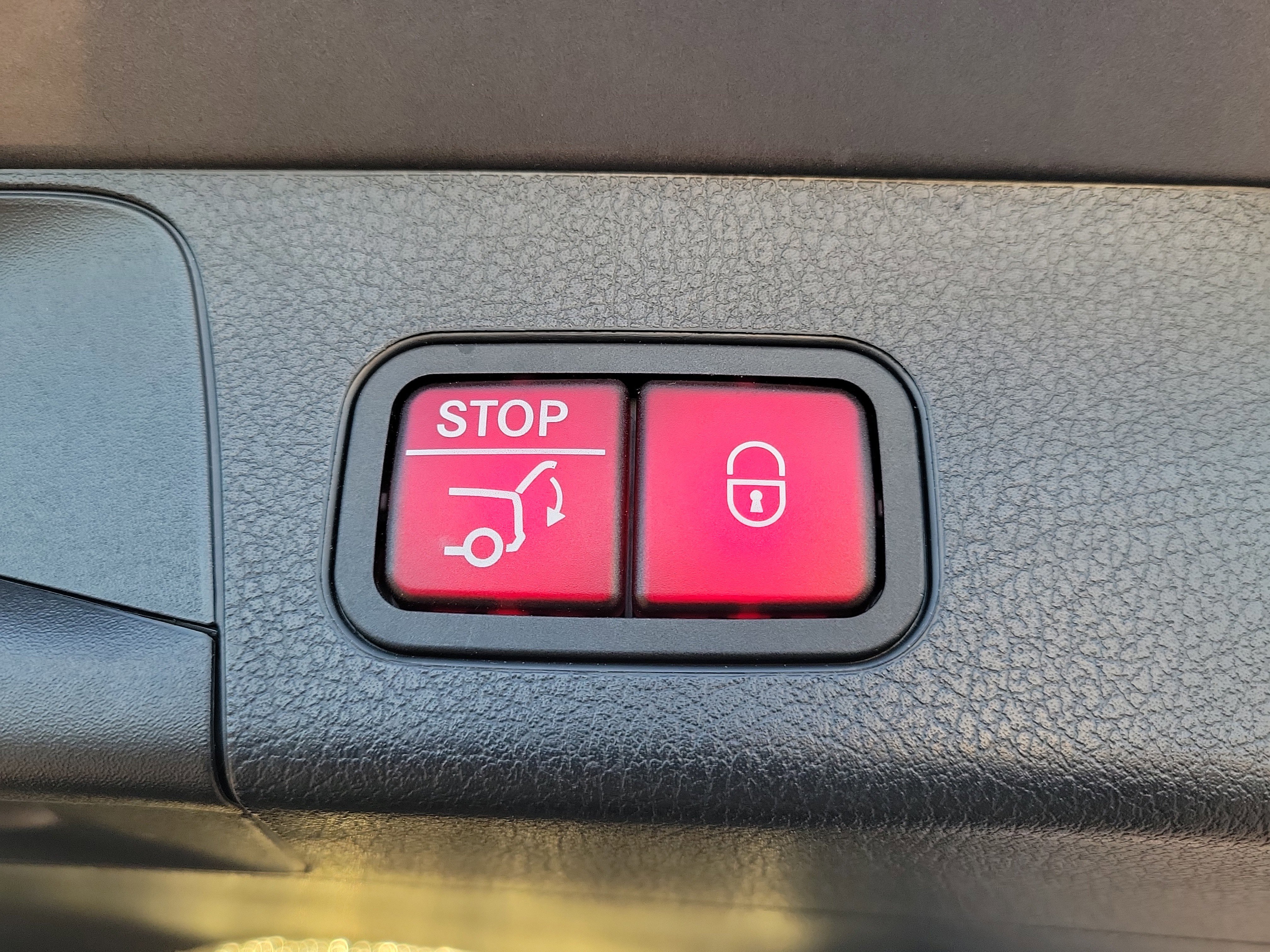 Used 2021 Mercedes-Benz GLB 250 image 11