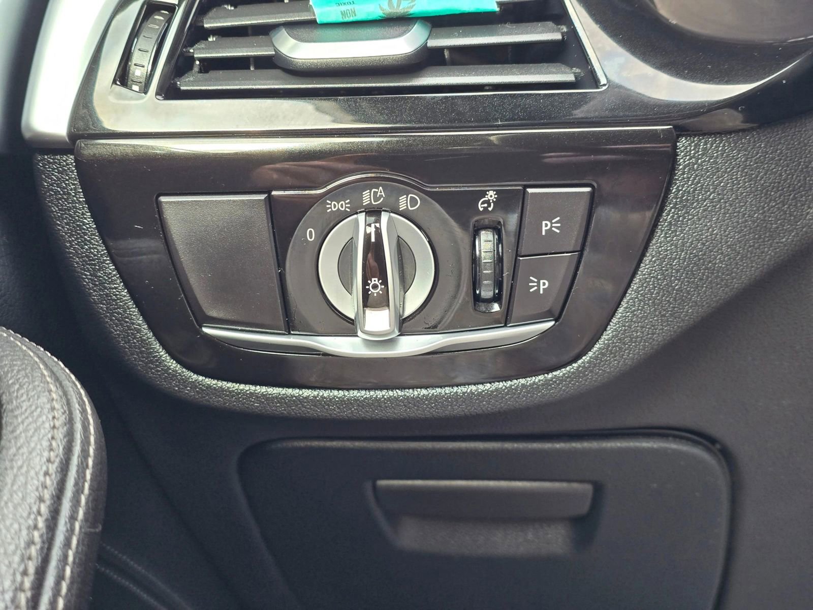 Used 2021 BMW 530i xDrive image 26