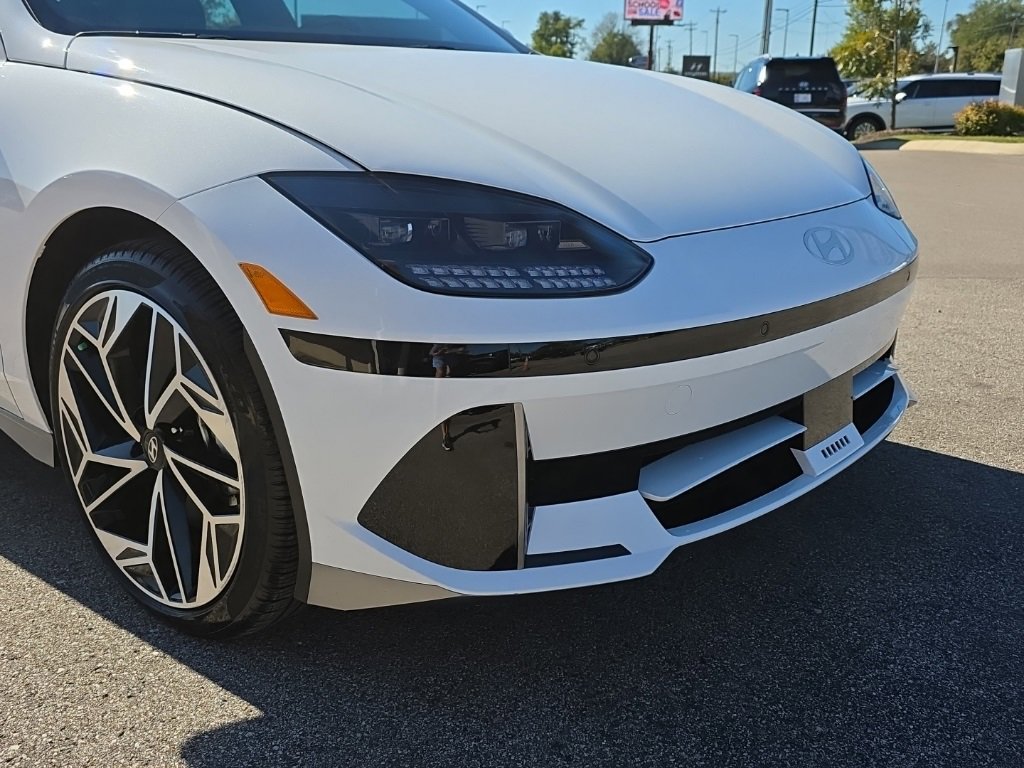 Certified 2025 Hyundai Ioniq 6 SEL image 10