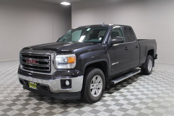 Used 2015 GMC Sierra 1500 SLE w/ SLE Value Package AWD/4WD image 3