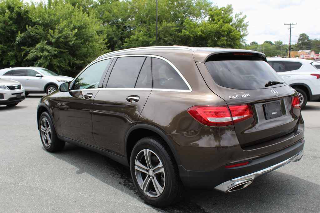 Used 2016 Mercedes-Benz GLC 300 4MATIC image 9