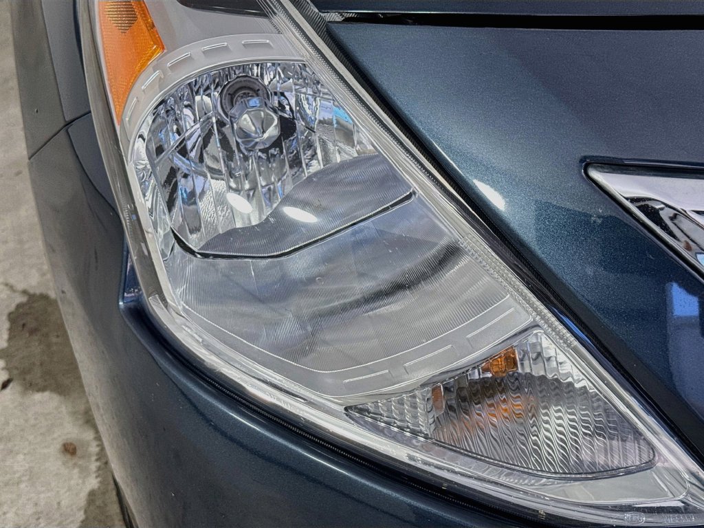 Used 2017 Nissan Versa SV FWD image 32