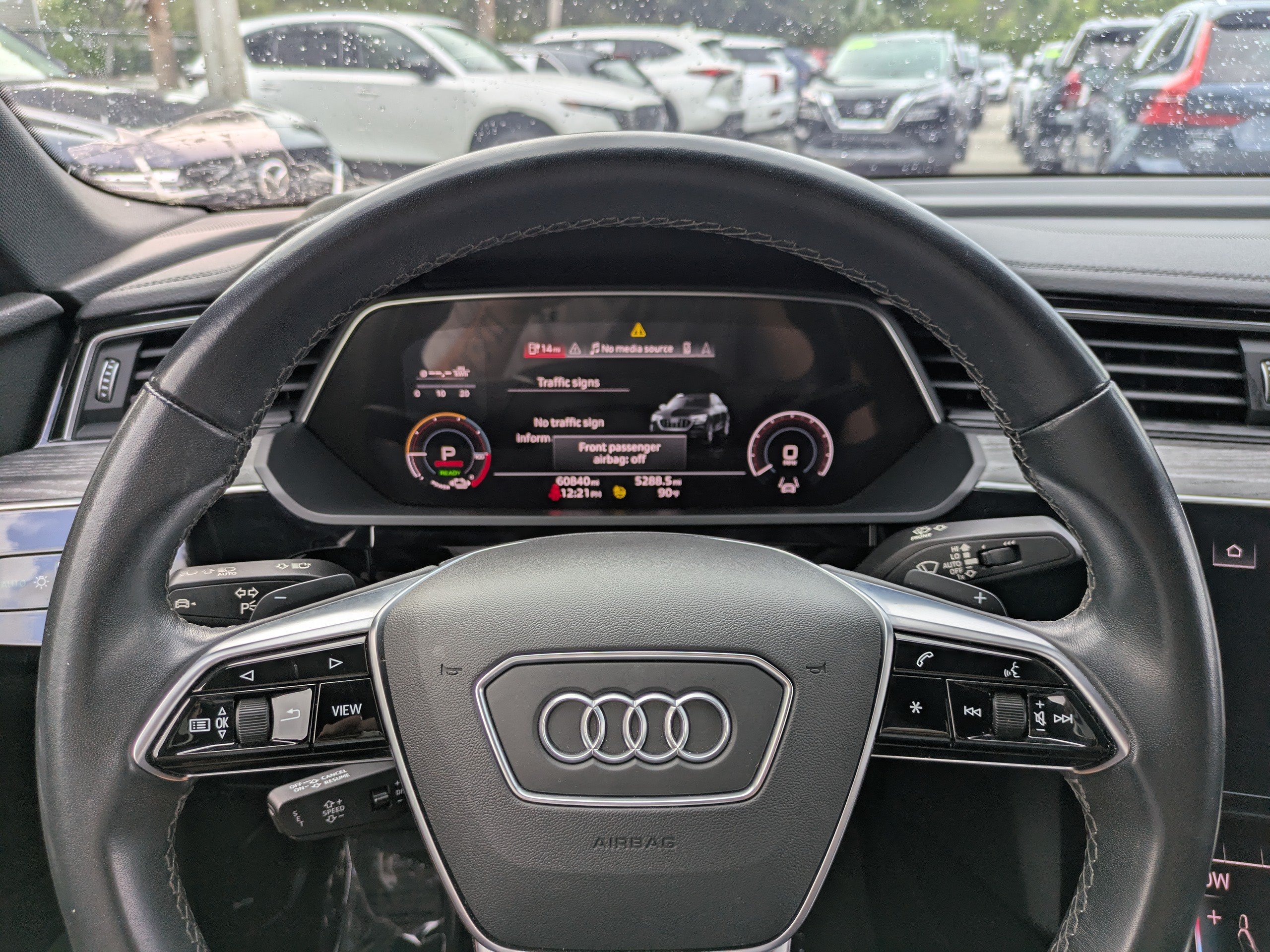 Used 2023 Audi e-tron Premium Plus w/ Premium Plus Package AWD/4WD image 24