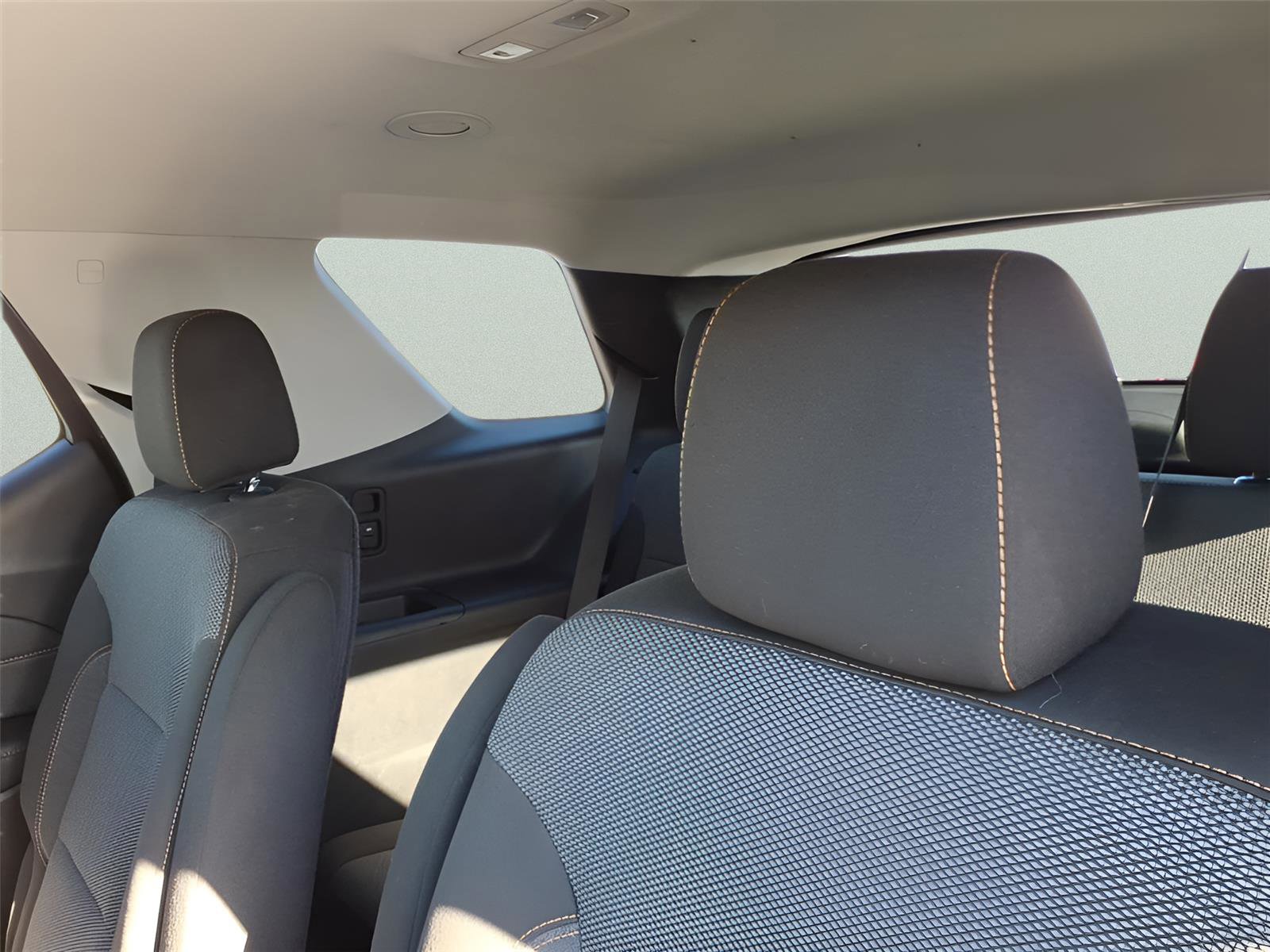 Used 2021 Chevrolet Traverse LT image 12