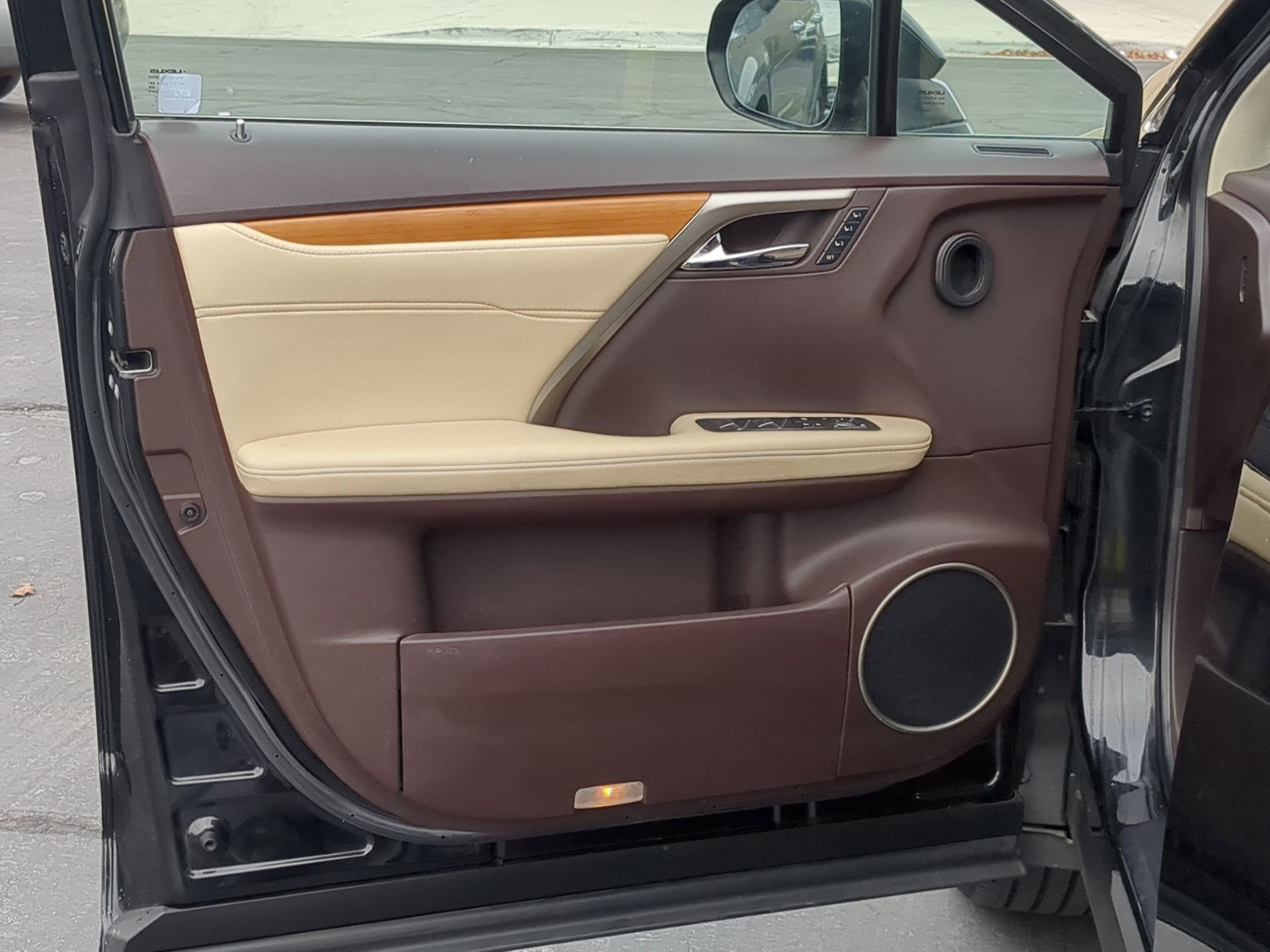 Used 2019 Lexus RX 450h AWD w/ Navigation Package image 14