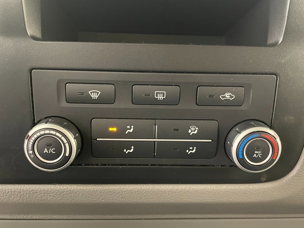 Used 2019 Nissan NV 3500 S image 21