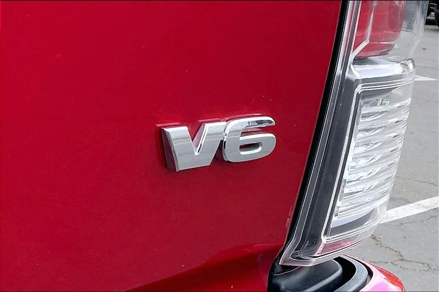 Used 2022 Toyota Tacoma TRD Sport w/ TRD Premium Sport Package RWD image 9
