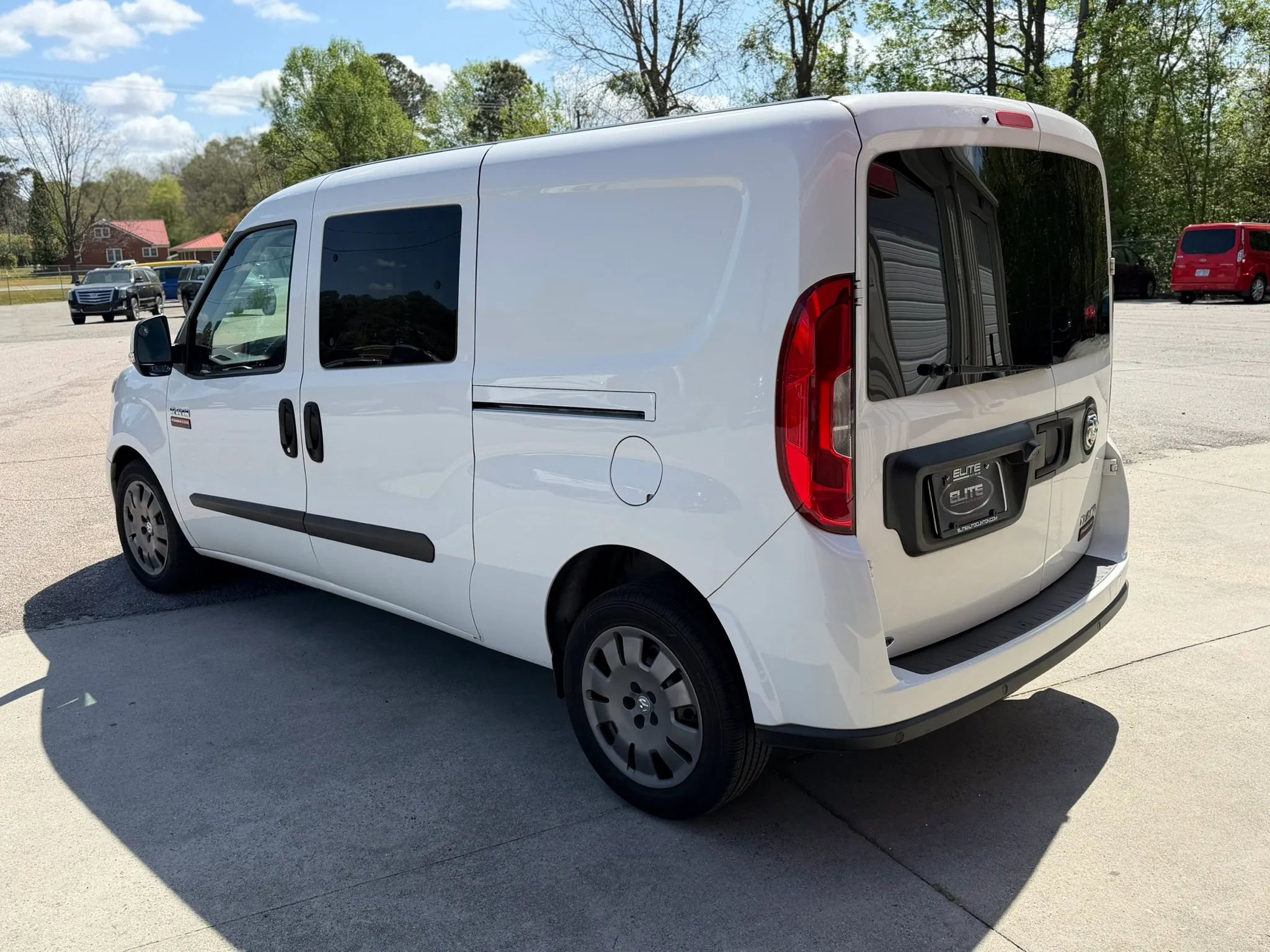 Used 2019 RAM ProMaster City Tradesman SLT FWD image 9