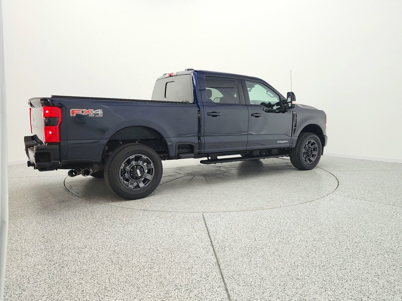 Used 2023 Ford F250 Lariat w/ Sport Appearance Package image 5