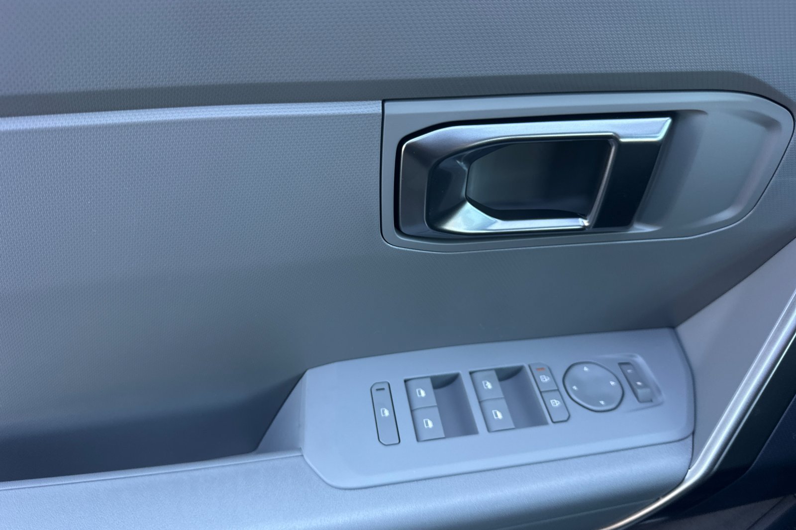 New 2027 Kia Seltos LX FWD image 10