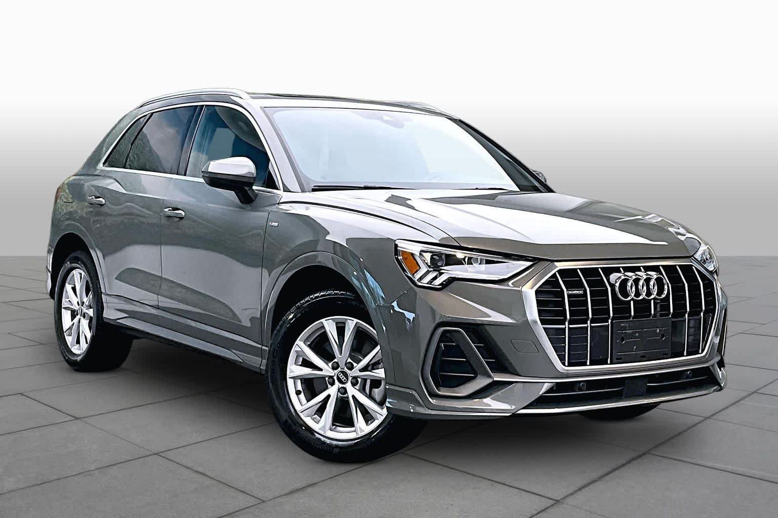 Used 2023 Audi Q3 2.0T Premium w/ Convenience Package AWD/4WD image 3