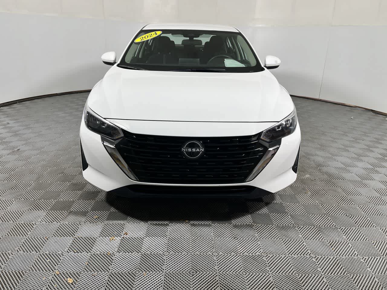 Used 2024 Nissan Sentra SV FWD image 3