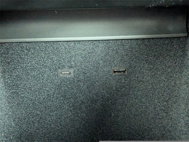 Used 2020 Tesla Model Y Performance image 29