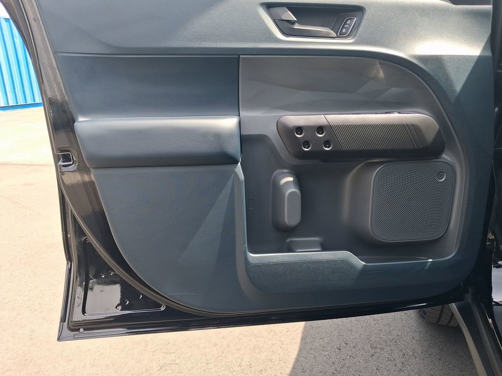 Used 2026 Ford Maverick XLT w/ Black Appearance Package image 6