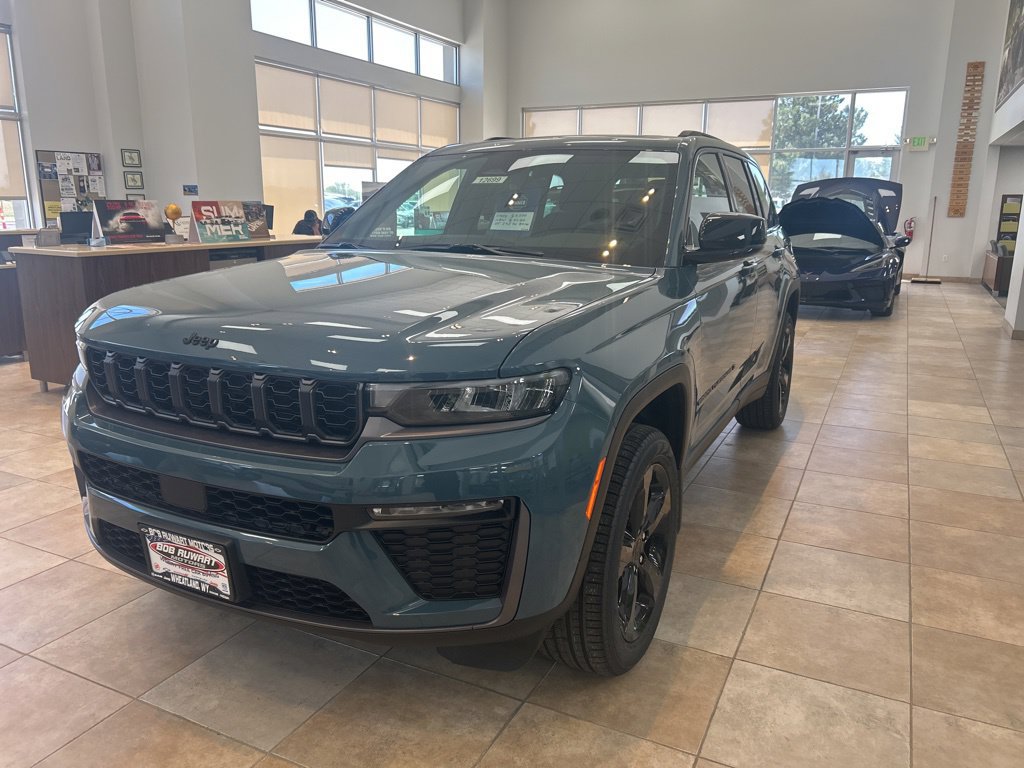 New 2026 Jeep Grand Cherokee Limited w/ Limited Altitude Package