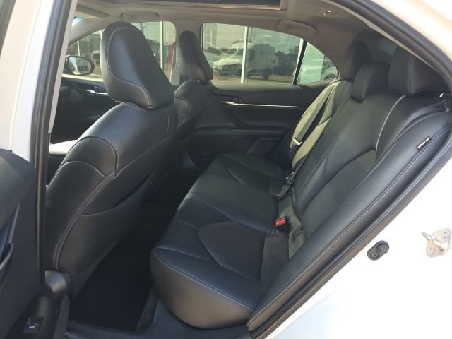 Used 2019 Toyota Camry XSE FWD image 10