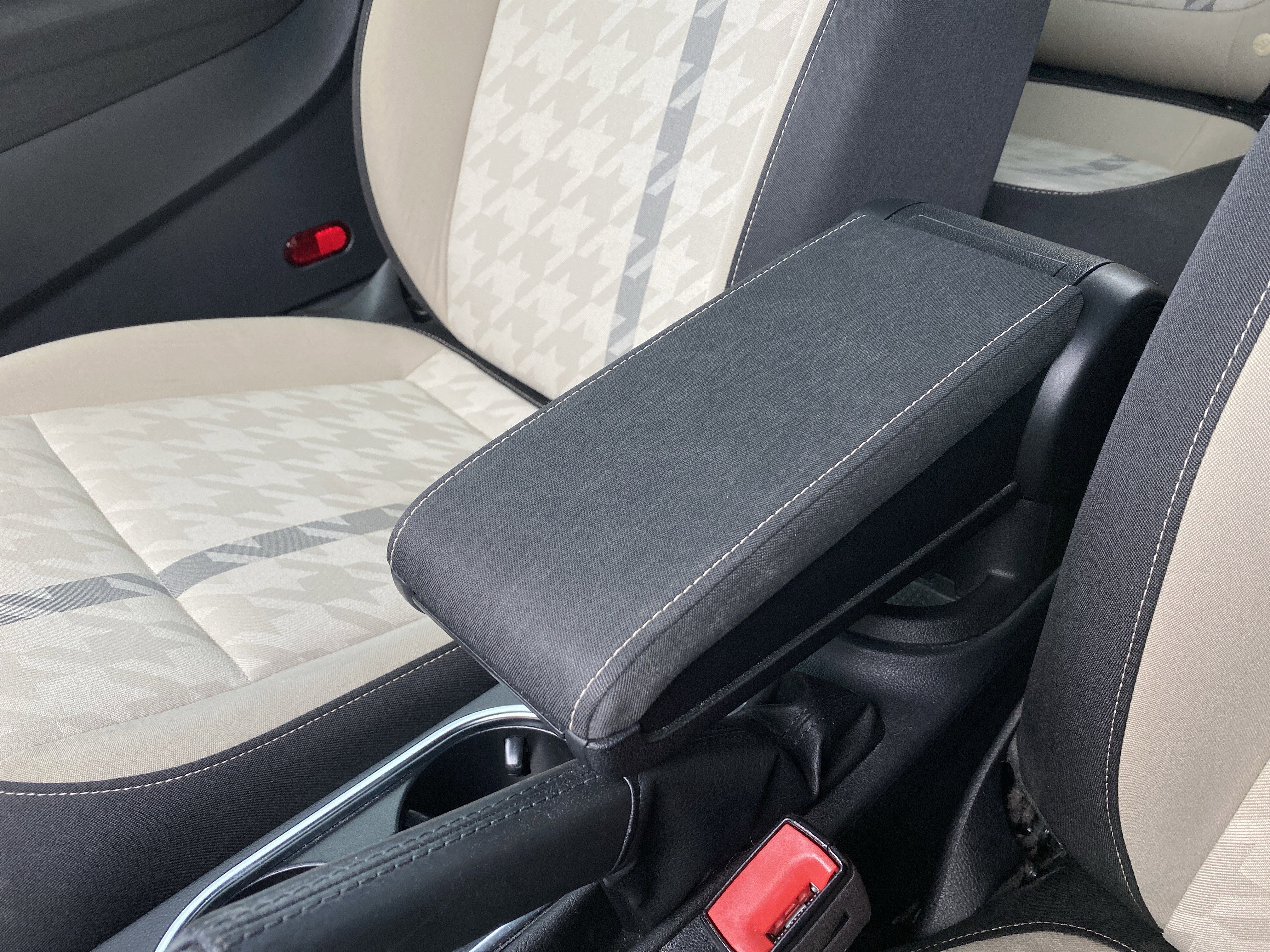 Used 2018 Volkswagen Beetle 2.0T Coast w/ Coast Lighting Package image 37