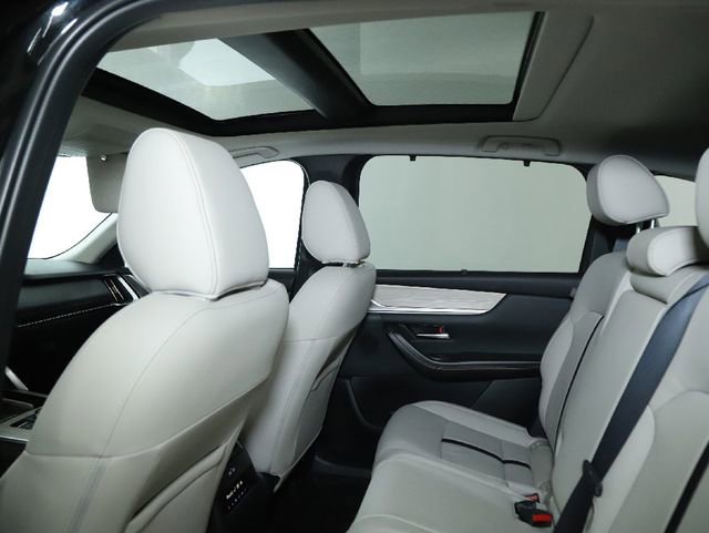 Certified 2025 MAZDA CX-70 Plug-In Hybrid w/ Premium Pkg image 35