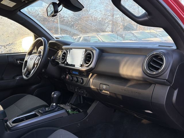 Used 2023 Toyota Tacoma TRD Off-Road image 20