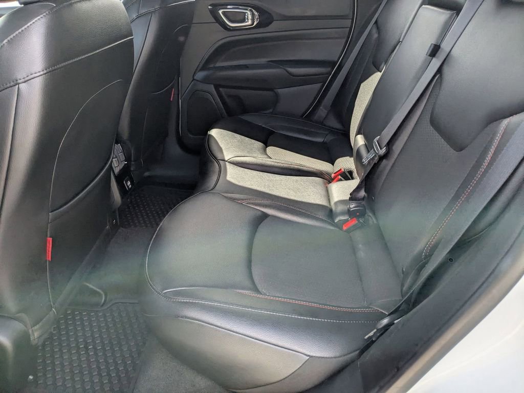 Used 2025 Jeep Compass Trailhawk image 22