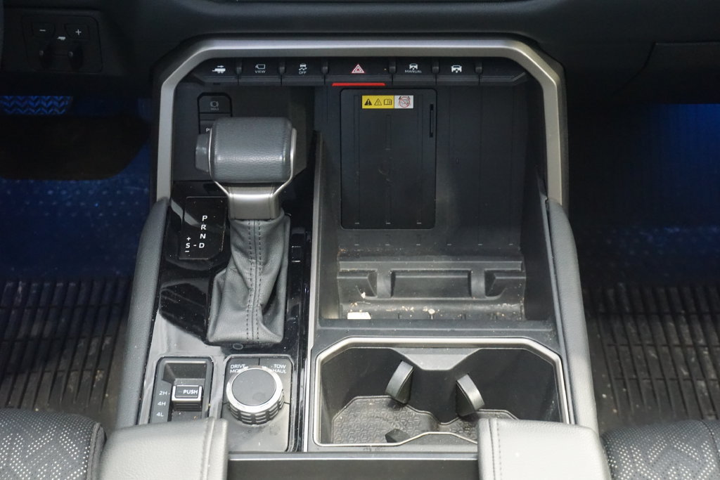 Used 2024 Toyota Tundra Limited AWD/4WD image 29