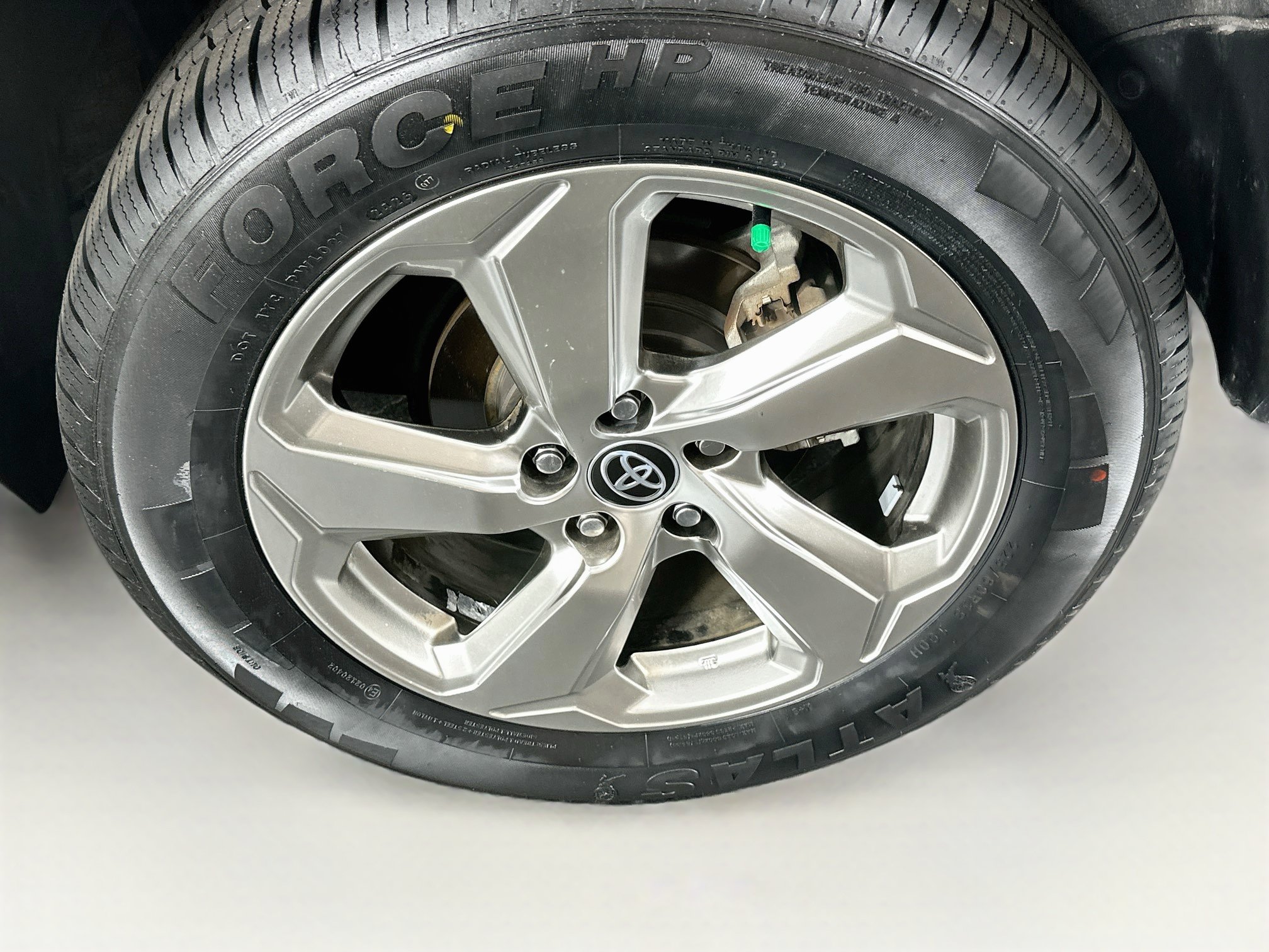 Used 2021 Toyota RAV4 XLE Premium AWD/4WD image 11