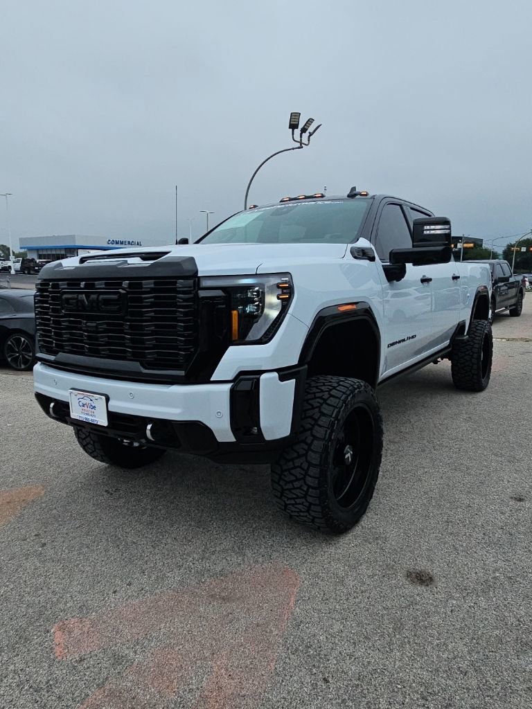 Used 2026 GMC Sierra 2500 Denali Ultimate AWD/4WD image 4