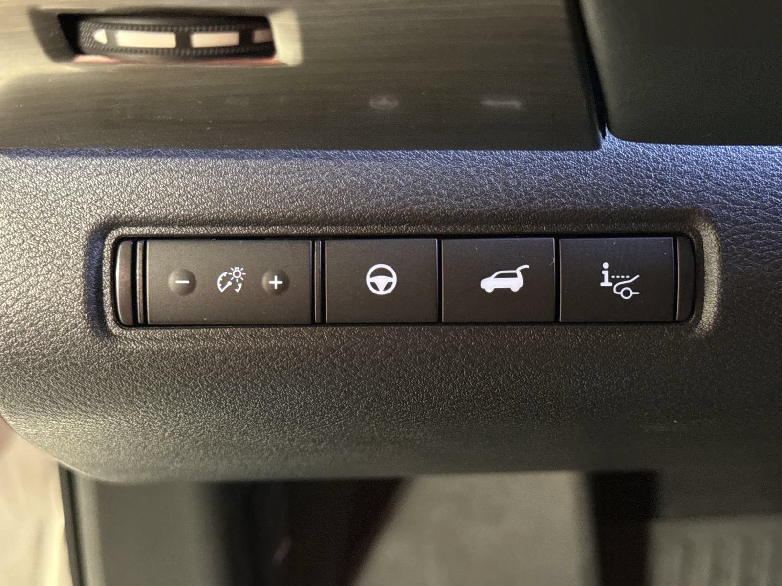 Used 2024 Nissan Pathfinder Platinum w/ Lighting Package (N93) AWD/4WD image 13