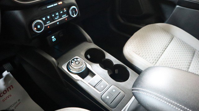 Used 2022 Ford Escape SE image 17