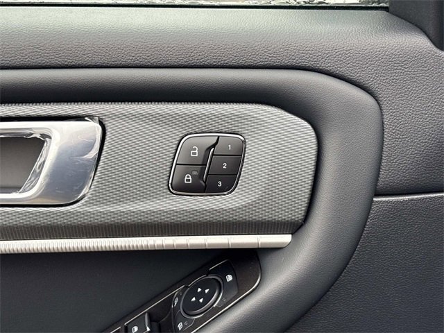 New 2026 Ford Explorer ST-Line w/ ST-Line Street Pack image 23