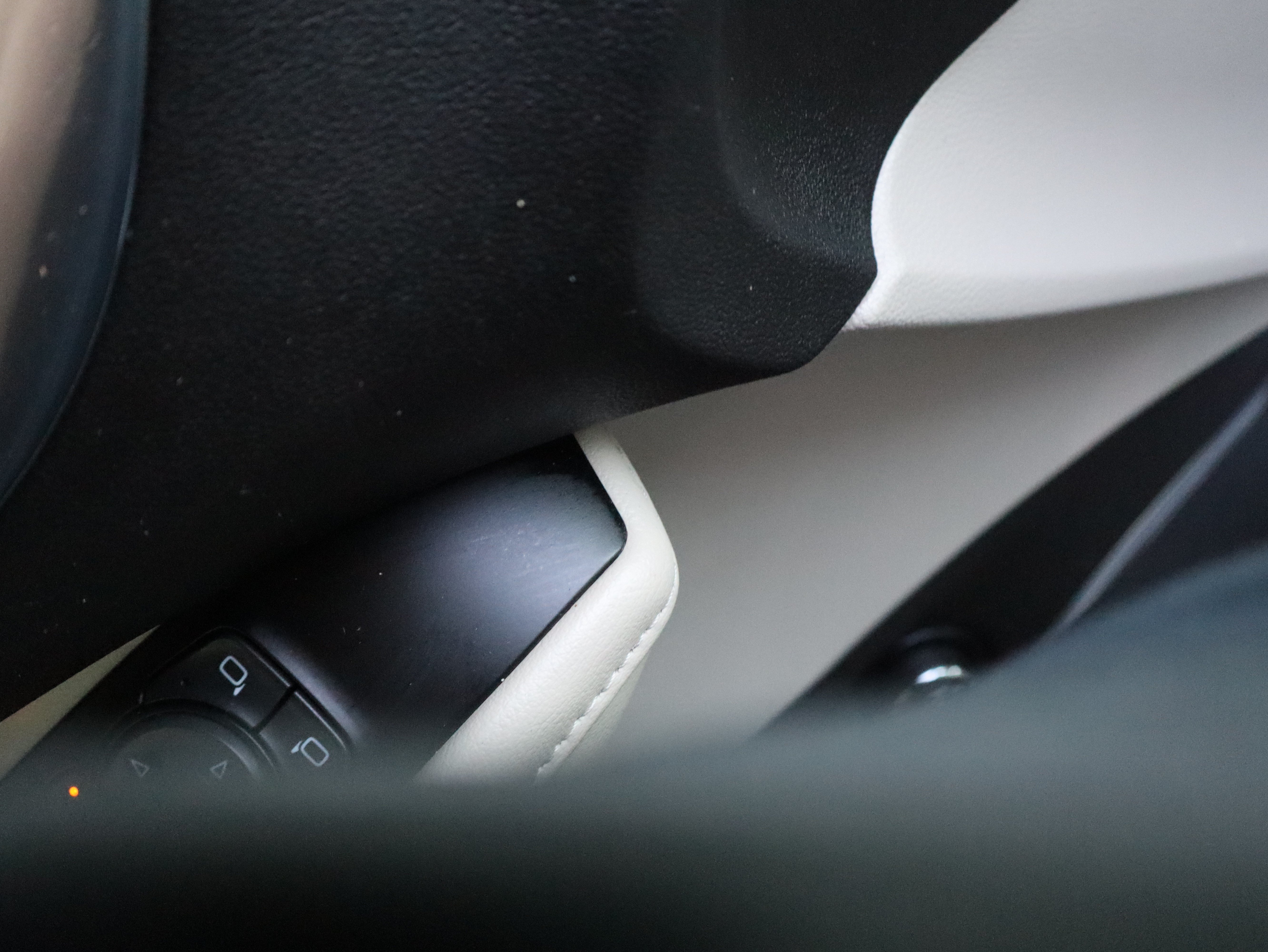 Used 2019 Buick Enclave Essence FWD image 24