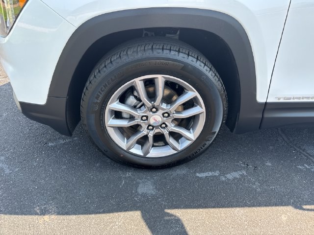 Used 2024 GMC Terrain SLT AWD/4WD image 25