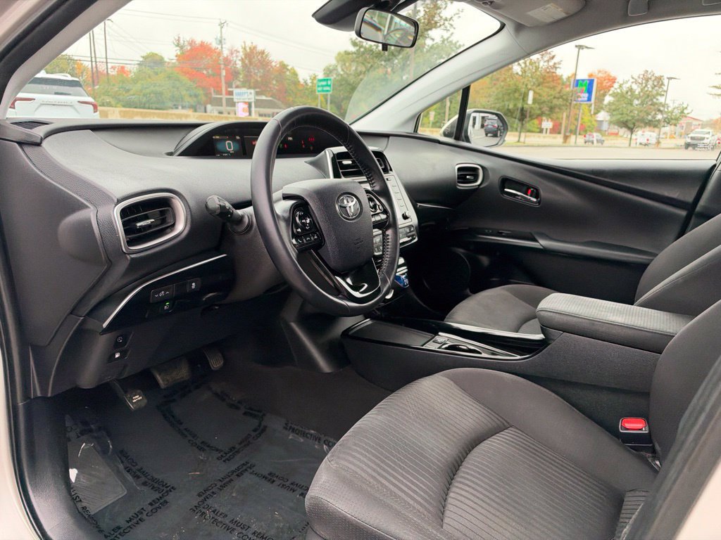 Used 2021 Toyota Prius Prime LE FWD image 15