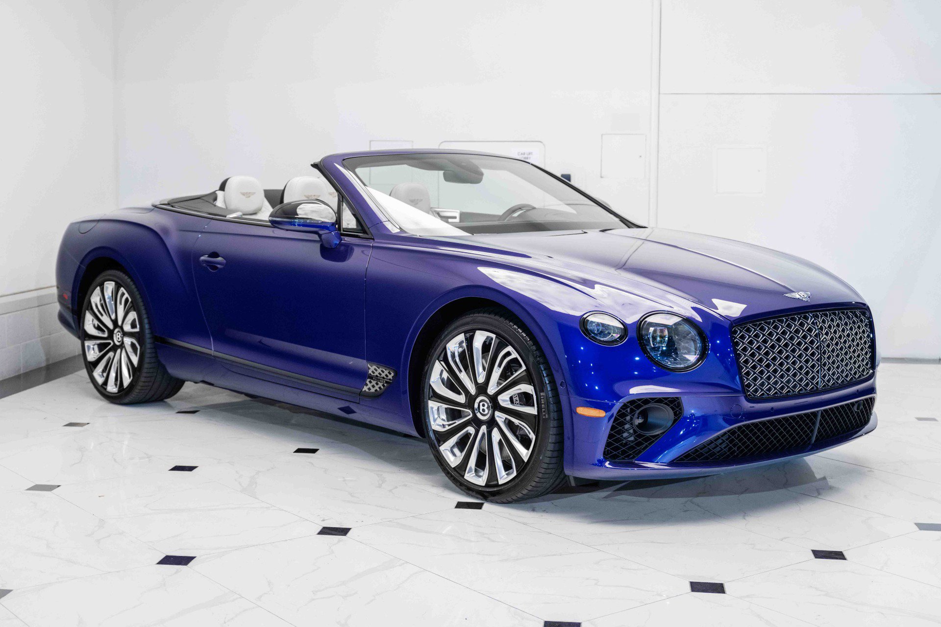 Used 2024 Bentley Continental GT Mulliner image 7