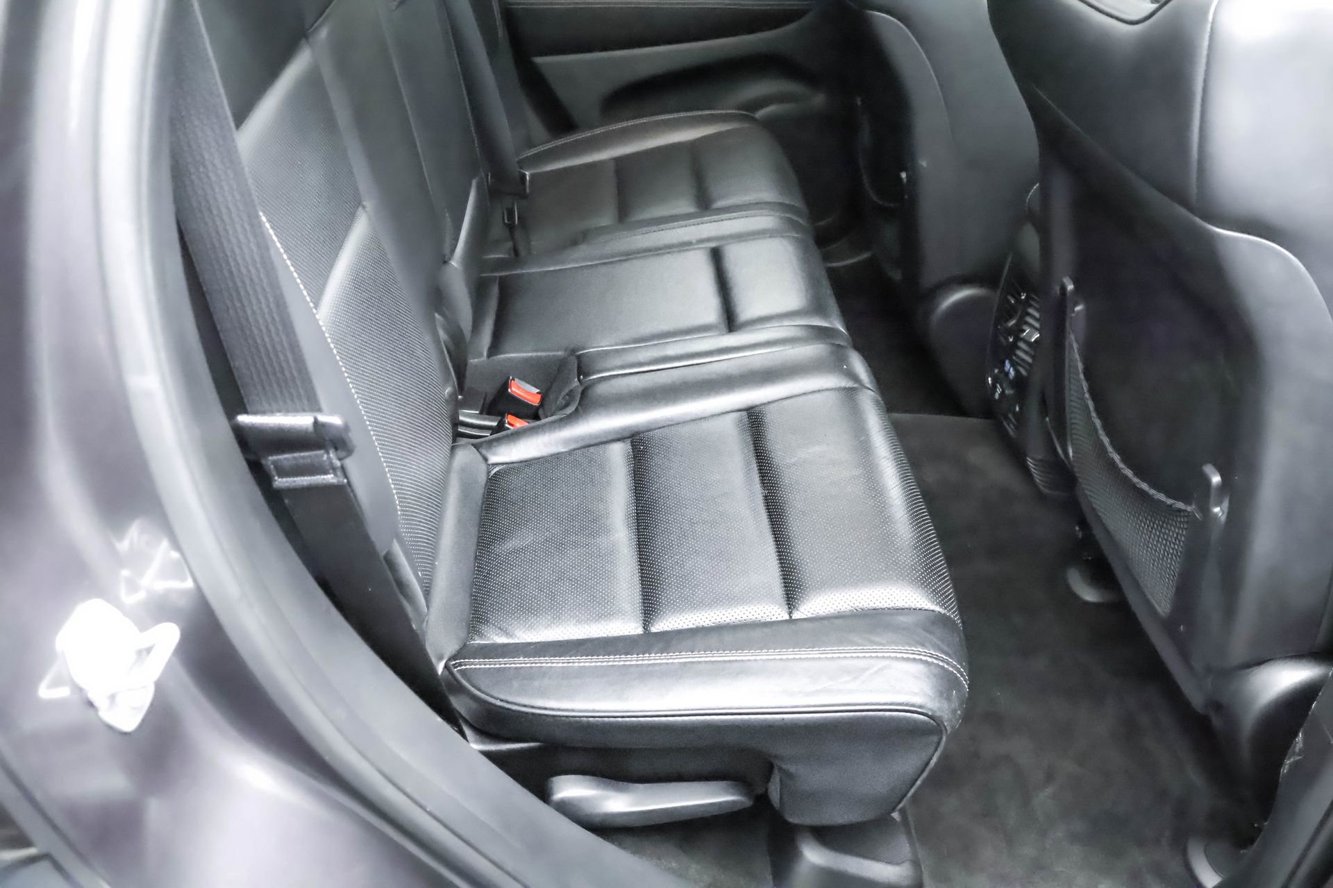 Used 2015 Jeep Grand Cherokee Overland w/ Advanced Technology Group image 32