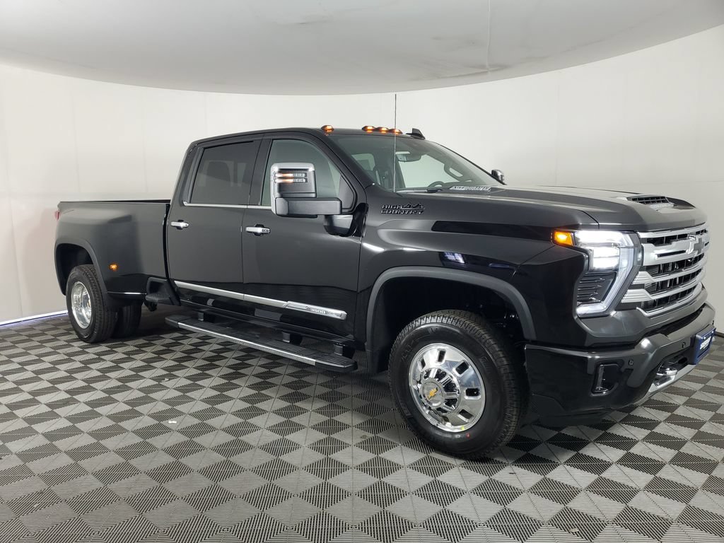 New 2026 Chevrolet Silverado 3500 High Country w/ Technology Package