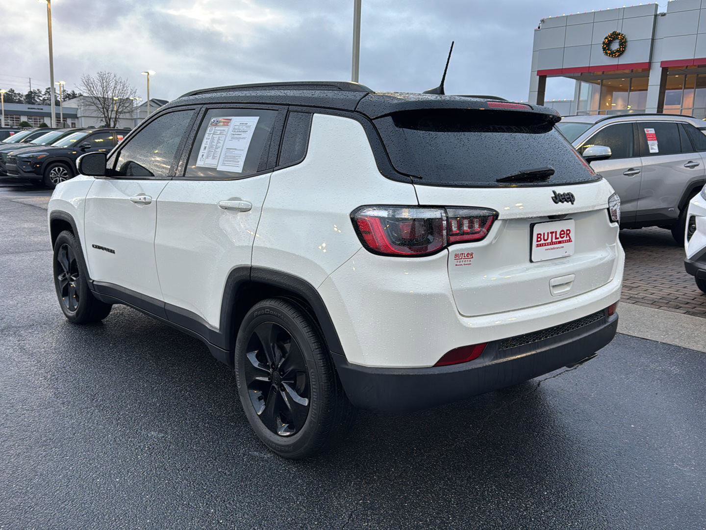 Used 2021 Jeep Compass Latitude image 3